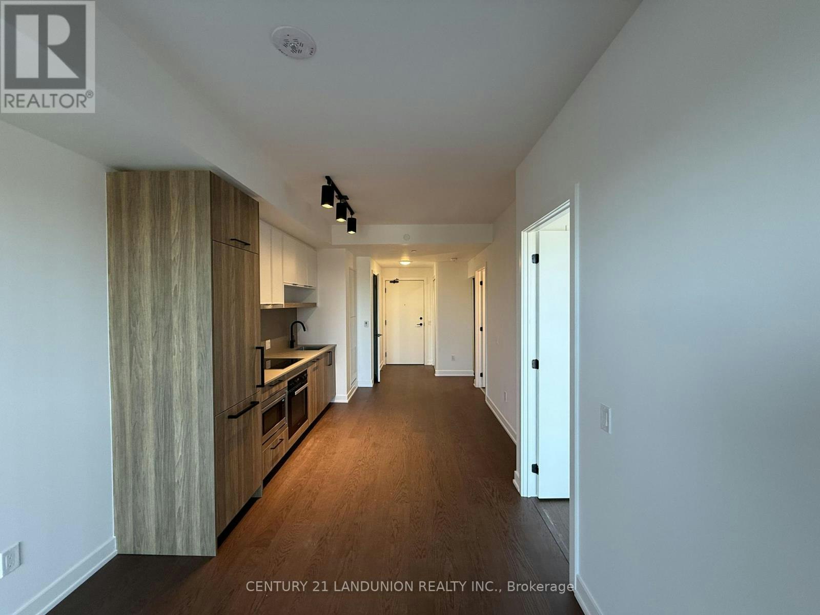 1619-89 Montclair Avenue, Toronto, ON, M5P 1P5 - 4
