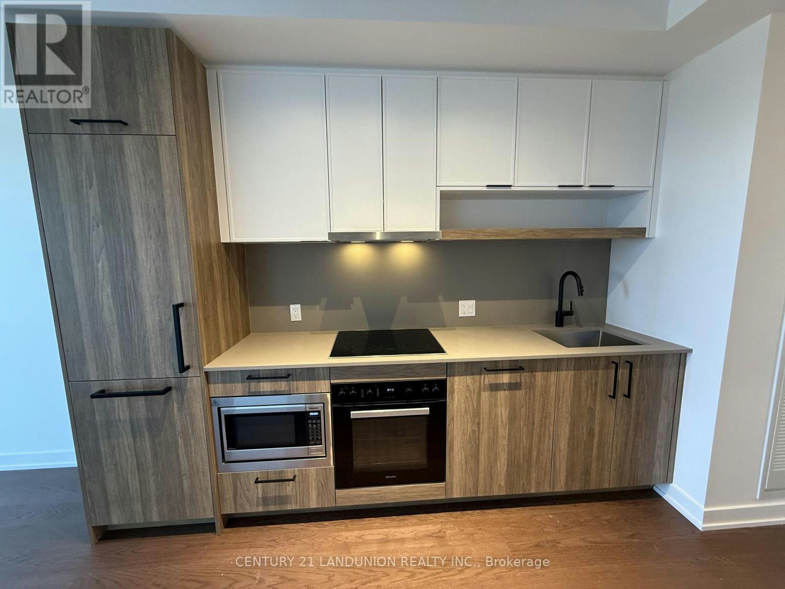 1619-89 Montclair Avenue, Toronto, ON, M5P 1P5 - 2