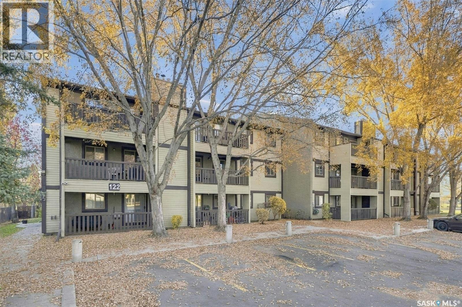 120-122 Edinburgh Place, Saskatoon, SK, S7H 5J7
