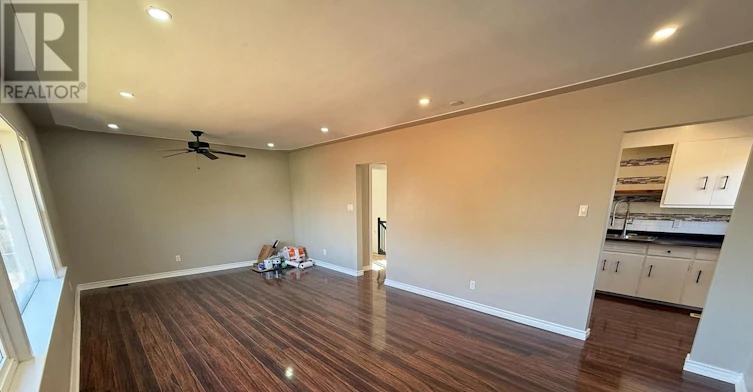 3-7 Balmoral Drive, Kitchener, ON, N2M 2J7 - 2