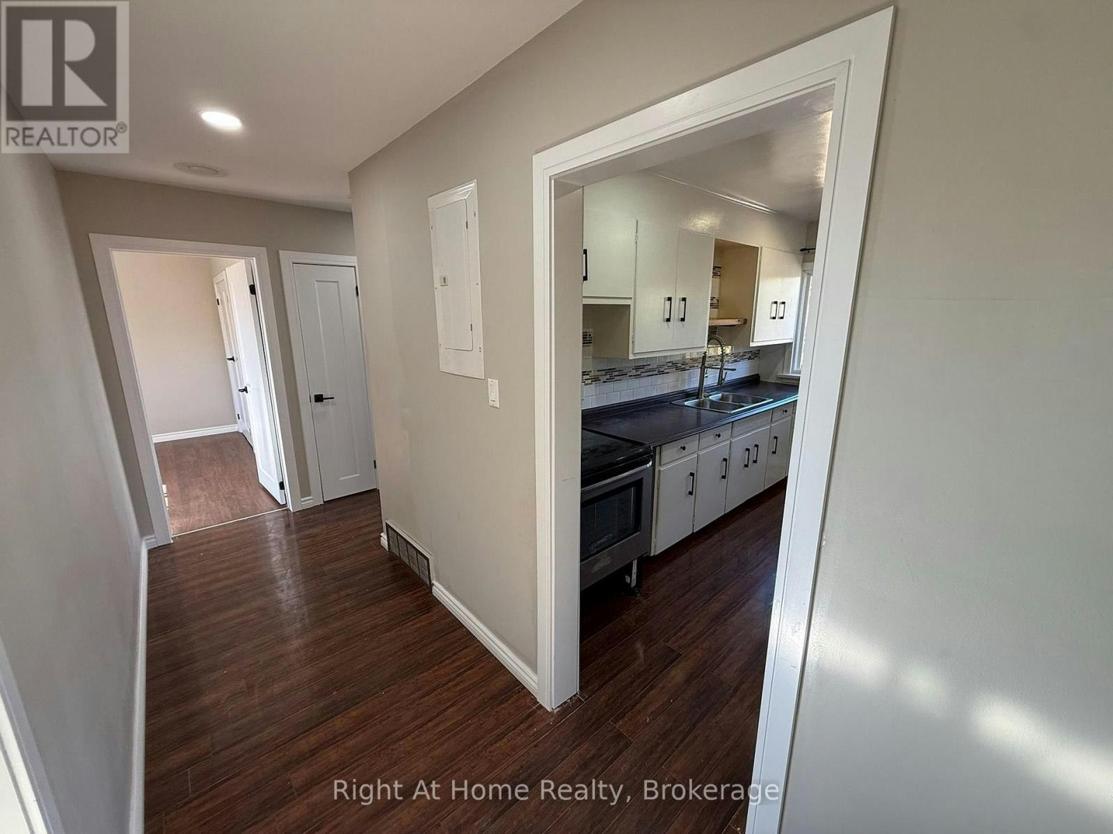 3-7 Balmoral Drive, Kitchener, ON, N2M 2J7 - 6