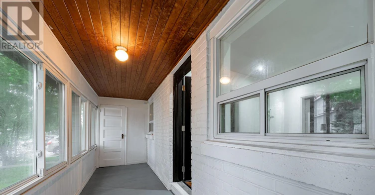 43 Craydon Avenue, Toronto, ON, M6M 2C8 - 4