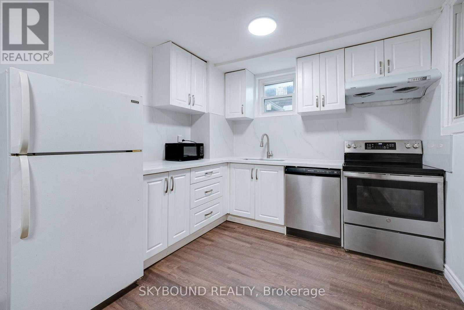 43 Craydon Avenue, Toronto, ON, M6M 2C8 - 22