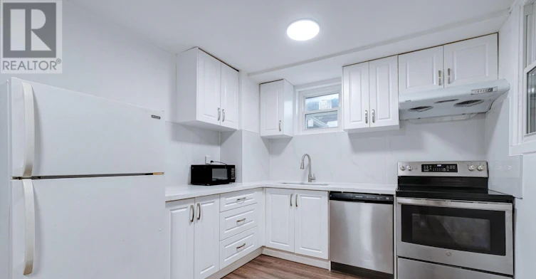 43 Craydon Avenue, Toronto, ON, M6M 2C8 - 22