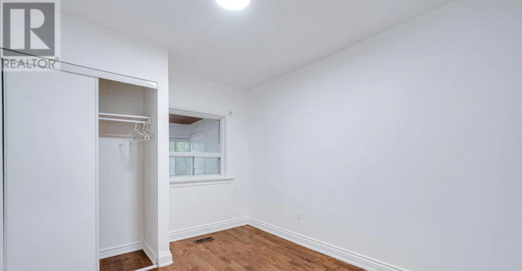 43 Craydon Avenue, Toronto, ON, M6M 2C8 - 10