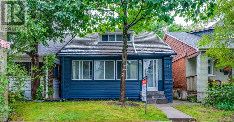 43 Craydon Avenue, Toronto, ON, M6M 2C8