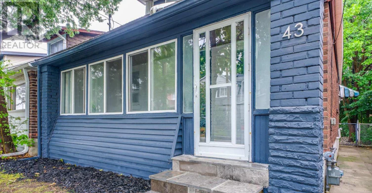 43 Craydon Avenue, Toronto, ON, M6M 2C8 - 2
