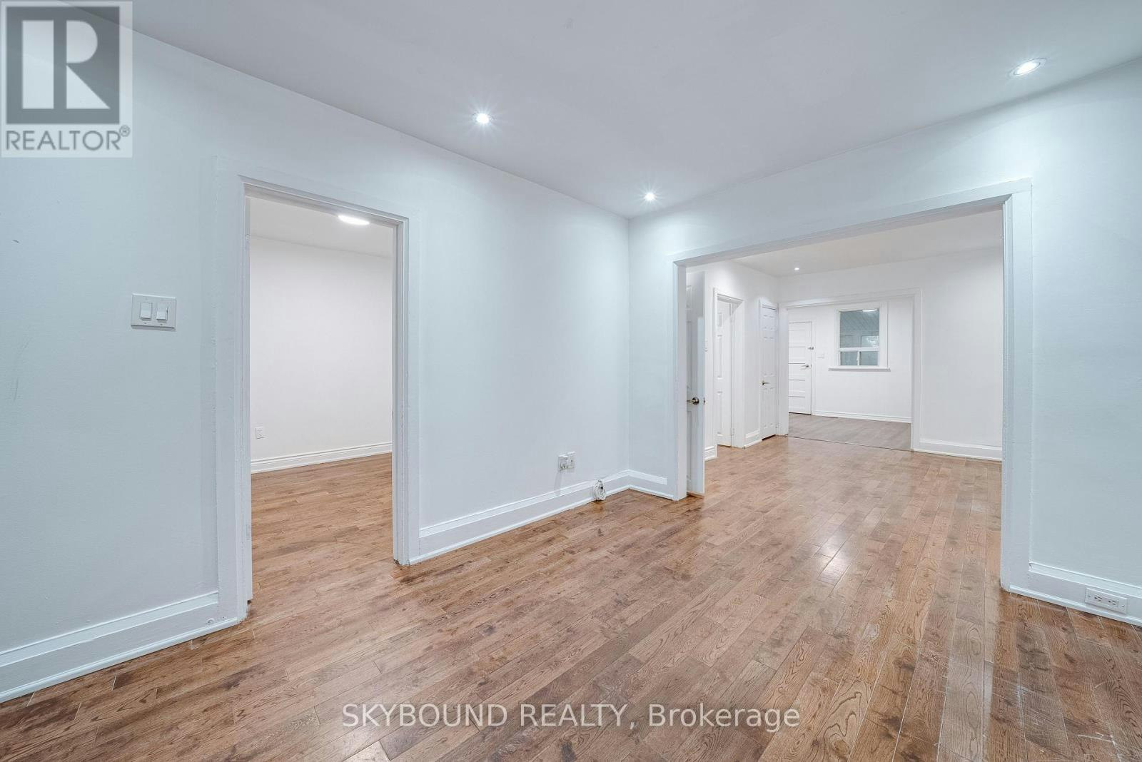 43 Craydon Avenue, Toronto, ON, M6M 2C8 - 14