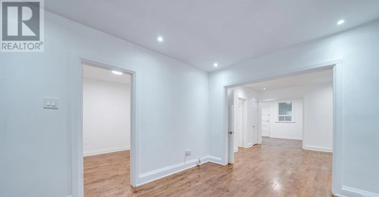 43 Craydon Avenue, Toronto, ON, M6M 2C8 - 14