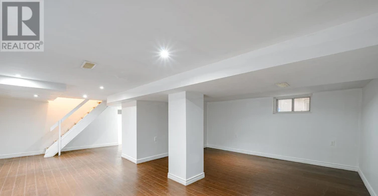 43 Craydon Avenue, Toronto, ON, M6M 2C8 - 30