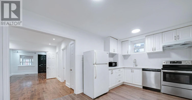43 Craydon Avenue, Toronto, ON, M6M 2C8 - 11