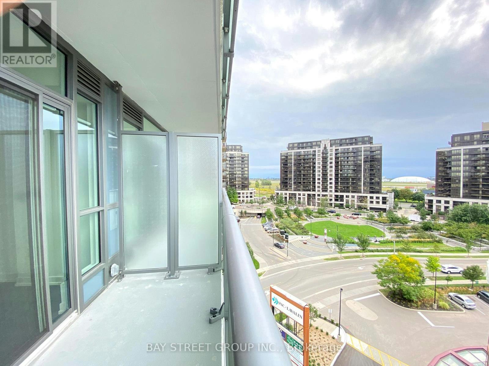 814-10 De Boers Drive, Toronto, ON, M3J 0G5 - 9
