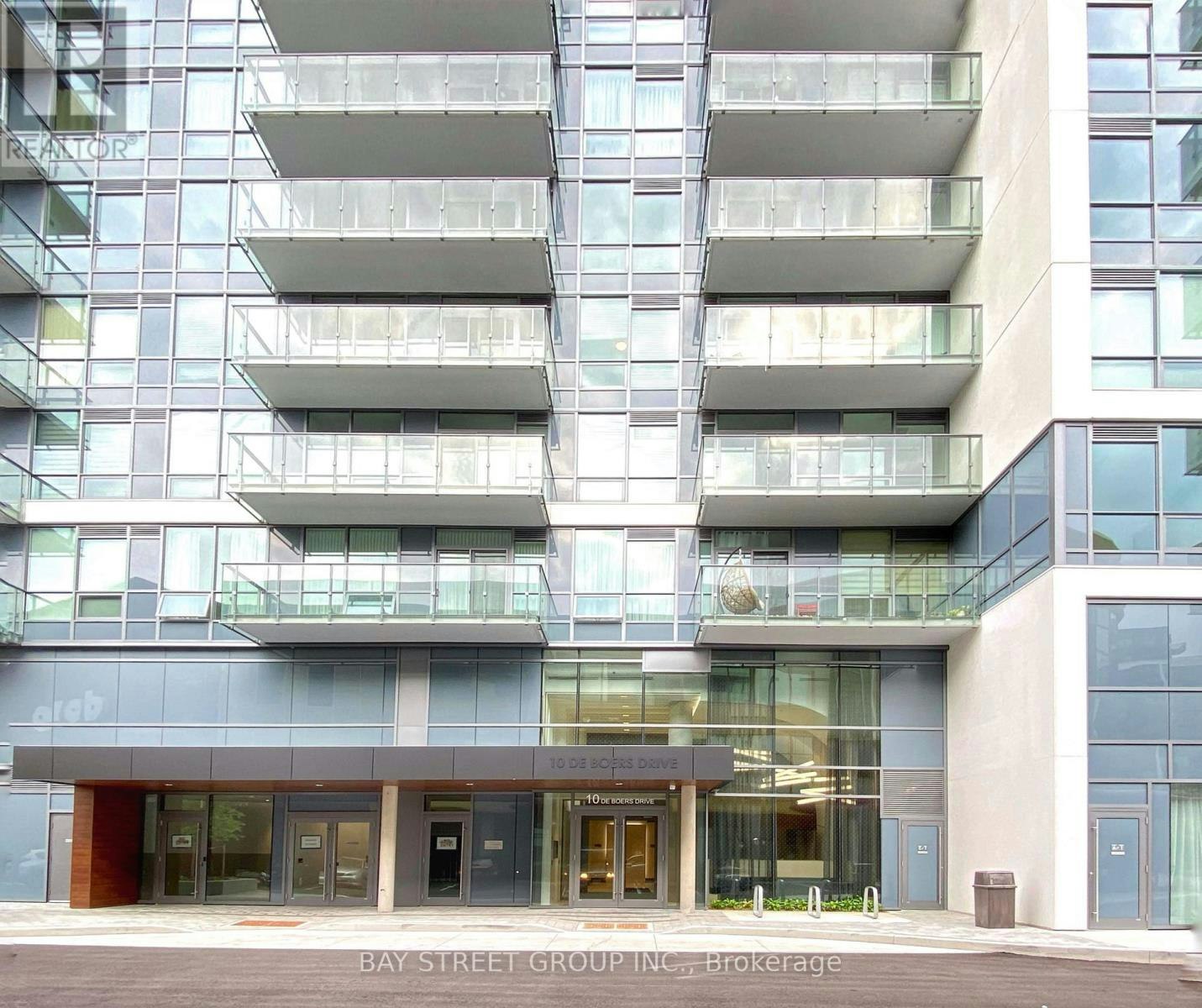 814-10 De Boers Drive, Toronto, ON, M3J 0G5