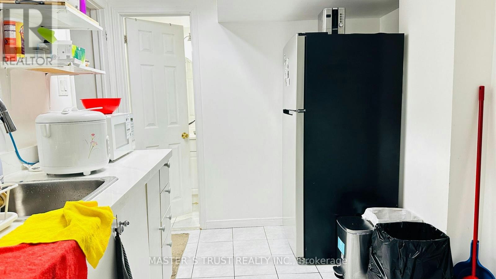 LOWER-112 Mintwood Drive, Toronto, ON, M2M 3A8 - 8