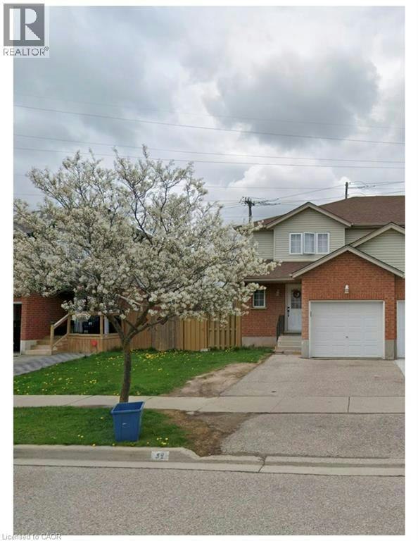 32 Orchid Crescent, Kitchener, ON, N2E 3N3