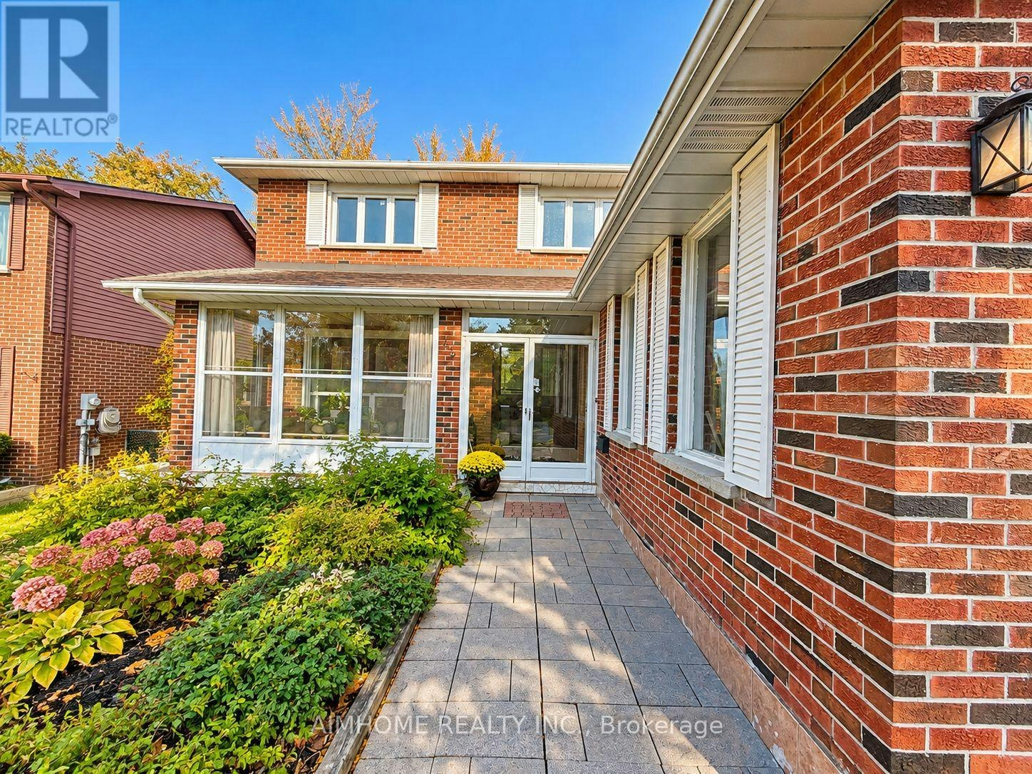 46 Chalet Road, Toronto, ON, M2J 3V4 - 2