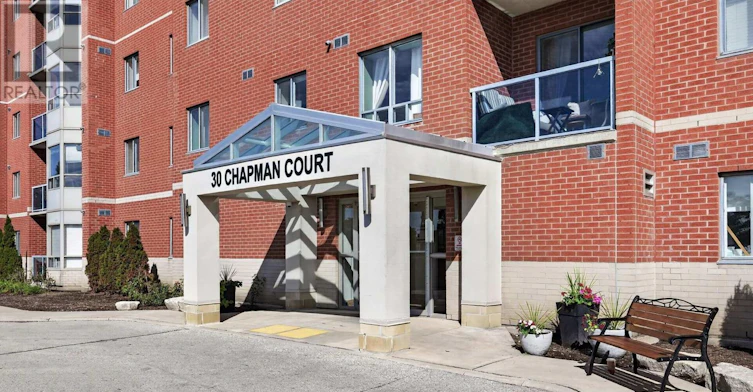 203-30 Chapman Court, London, ON, N6G 4Y4
