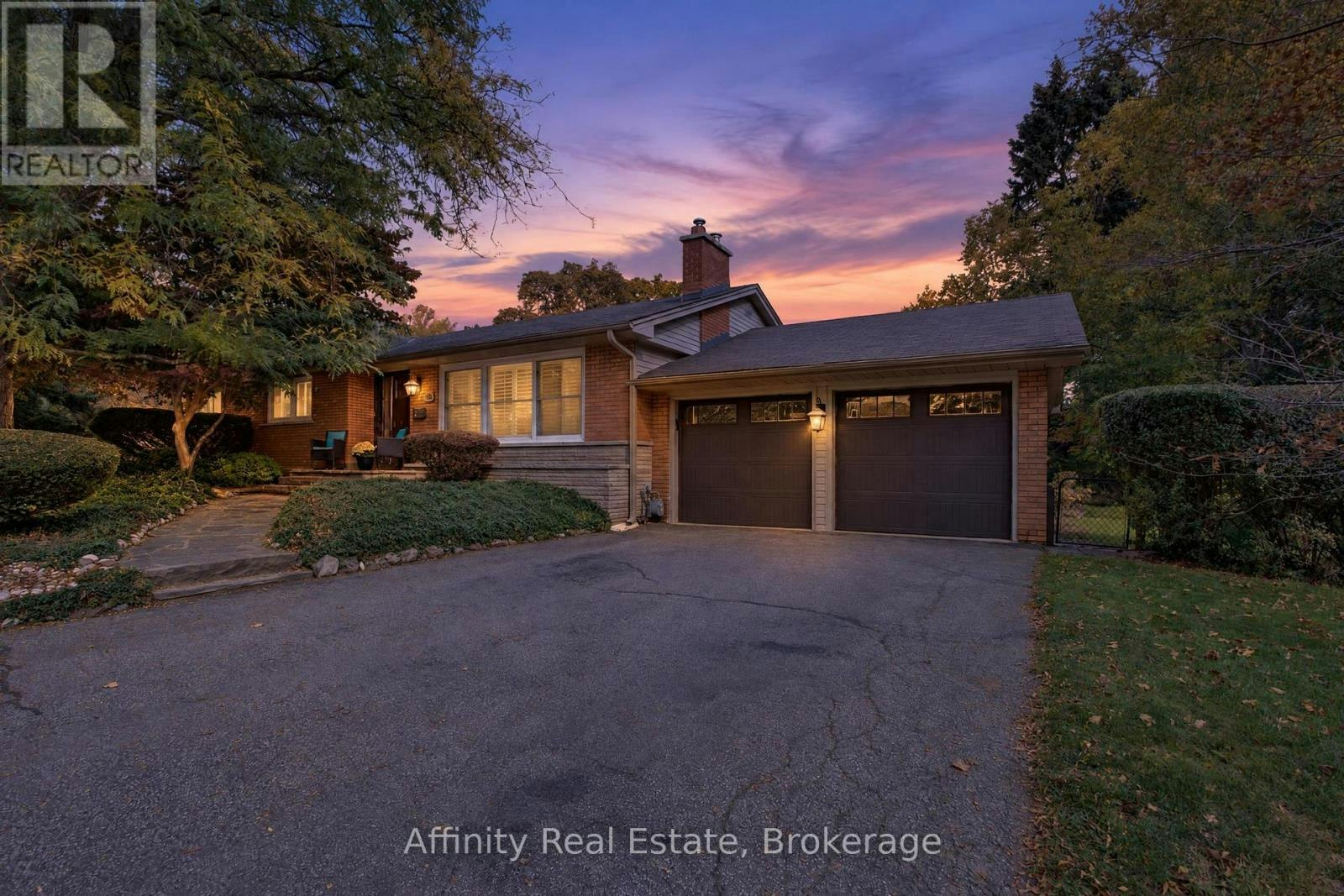 319 South Court, Burlington, ON, L7N 1S8