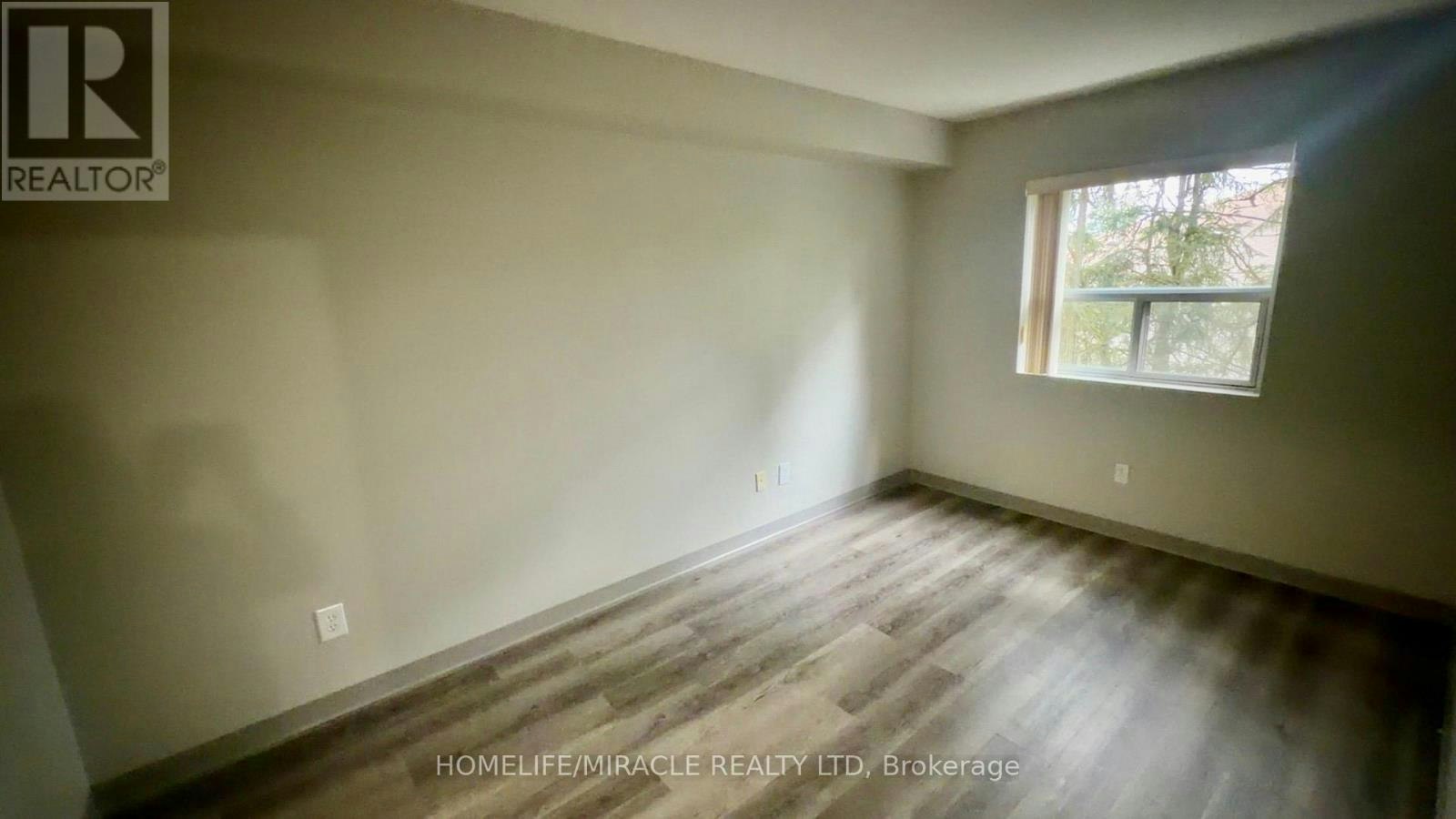 613-736 Old Albert Street, Waterloo, ON, N2L 6R4 - 3