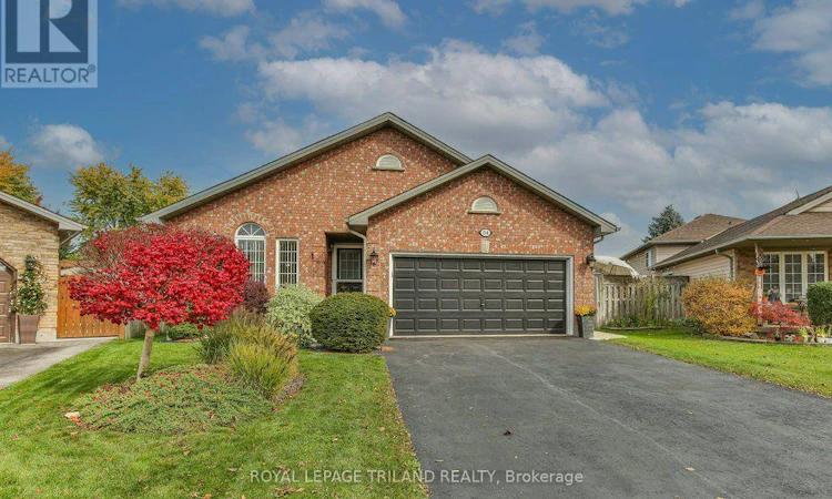 54 Bowcott Crescent