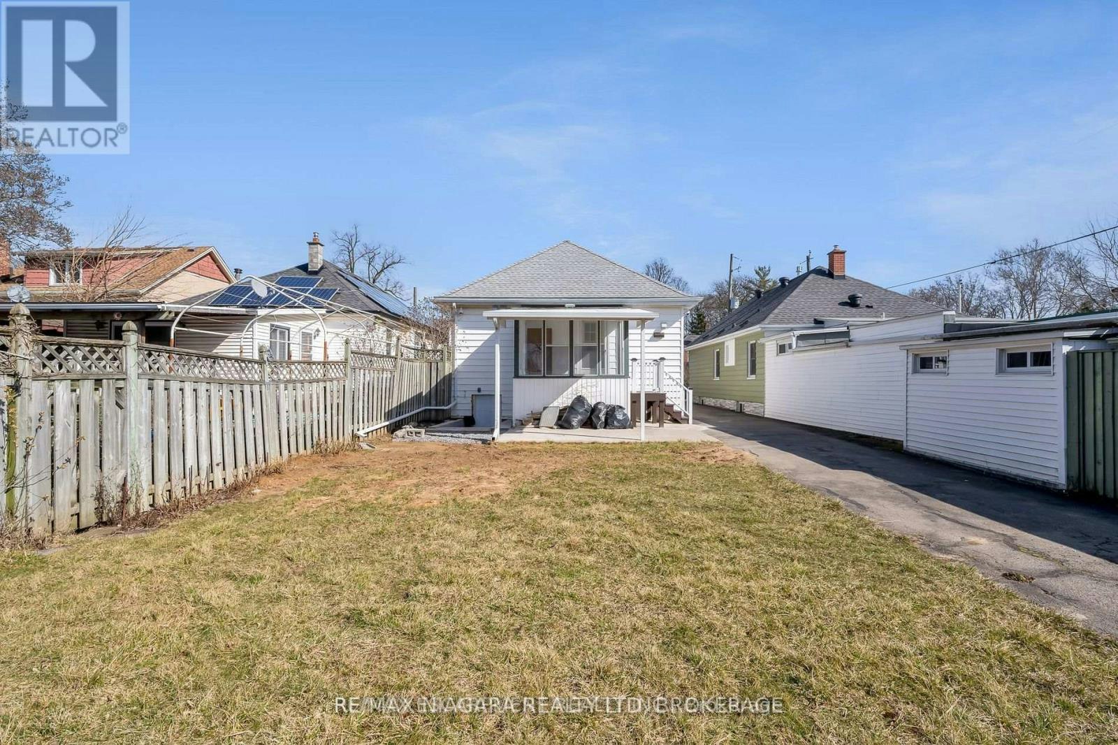 A-229 Geneva Street E, St. Catharines, ON, L2R 4R1 - 3