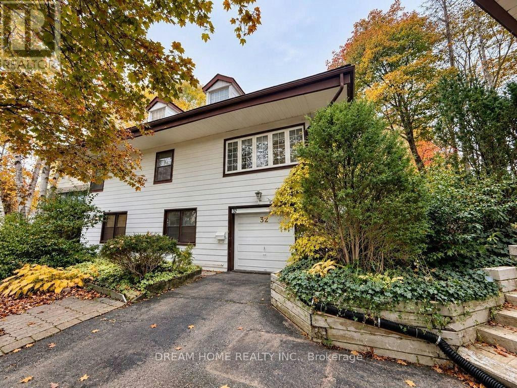 32 Davidson Drive, Vaughan, ON, L4L 1M1