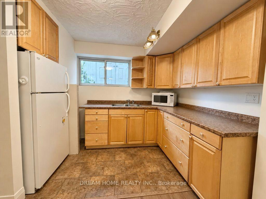 32 Davidson Drive, Vaughan, ON, L4L 1M1 - 35