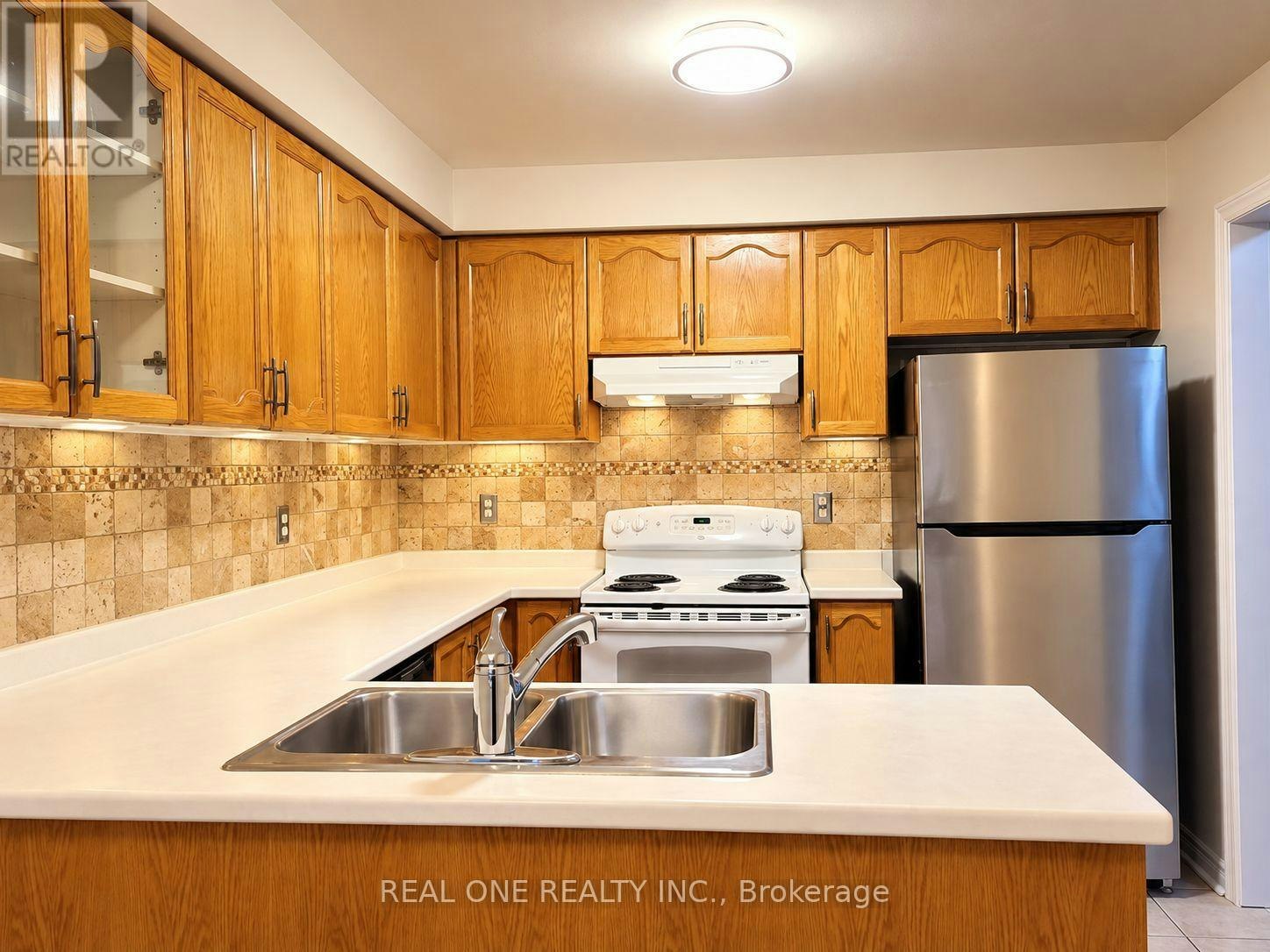 72 Milloy Place, Aurora, ON, L4G 7L3 - 5