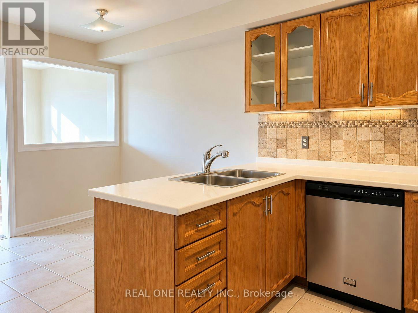 72 Milloy Place, Aurora, ON, L4G 7L3 - 4