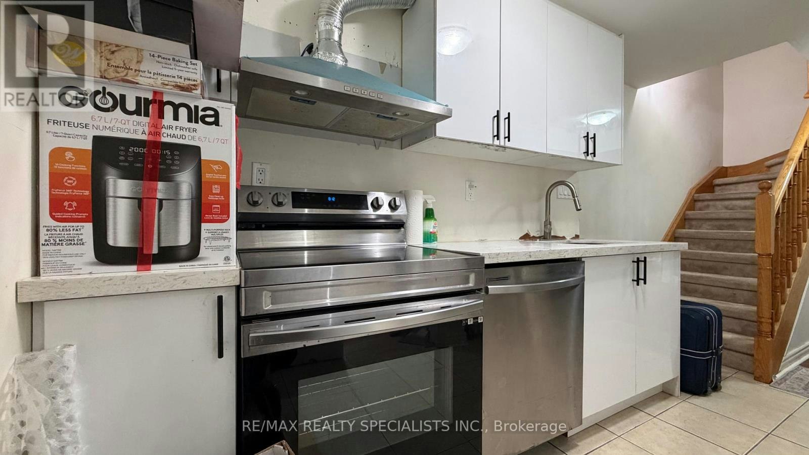 LOWER-22 Panama Place, Brampton, ON, L6P 2G6 - 16
