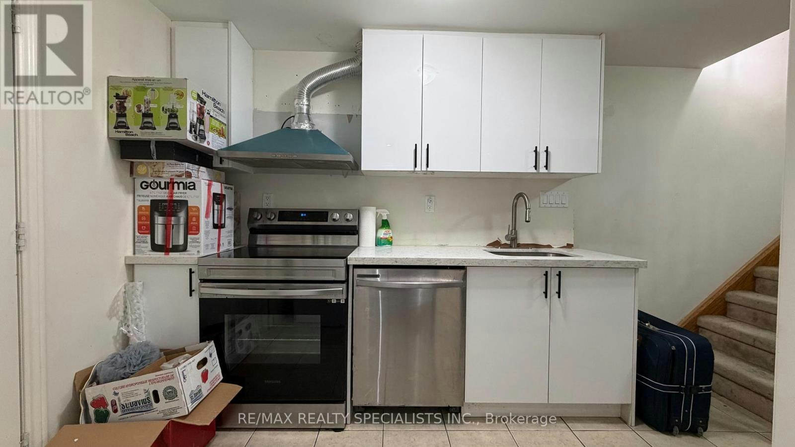 LOWER-22 Panama Place, Brampton, ON, L6P 2G6 - 11