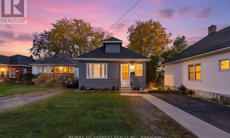 899 Hamilton Road