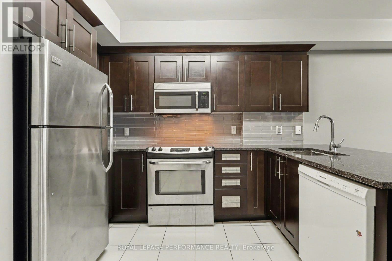 204-242 Rideau Street, Ottawa, ON, K1N 0B7 - 6
