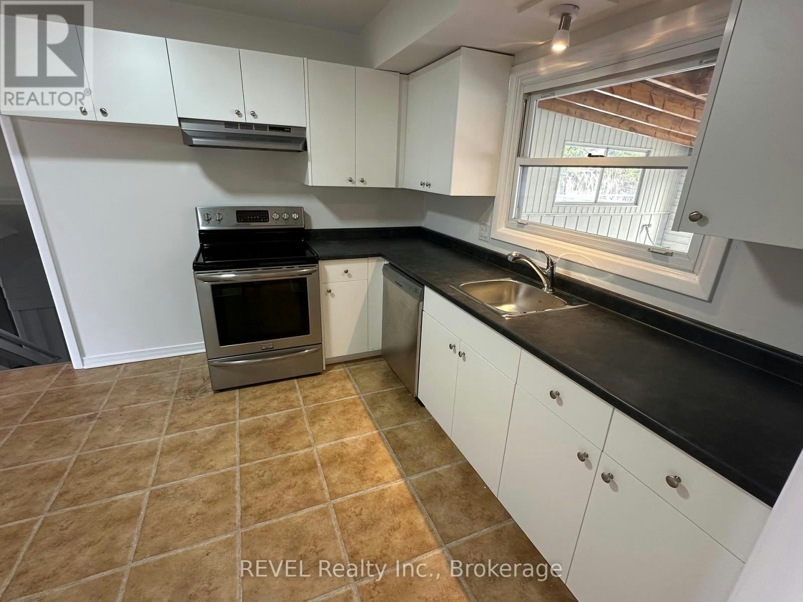 181 St Davids Road, St. Catharines, ON, L2V 2M2 - 9