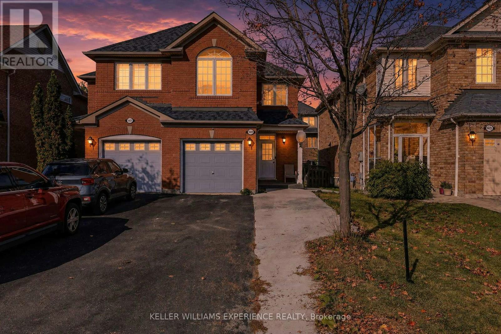 1429 Weir Chase, Mississauga, ON, L5V 2X1