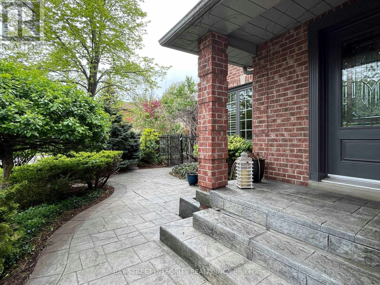 1179 Gable Drive, Oakville, ON, L6J 7N8 - 2