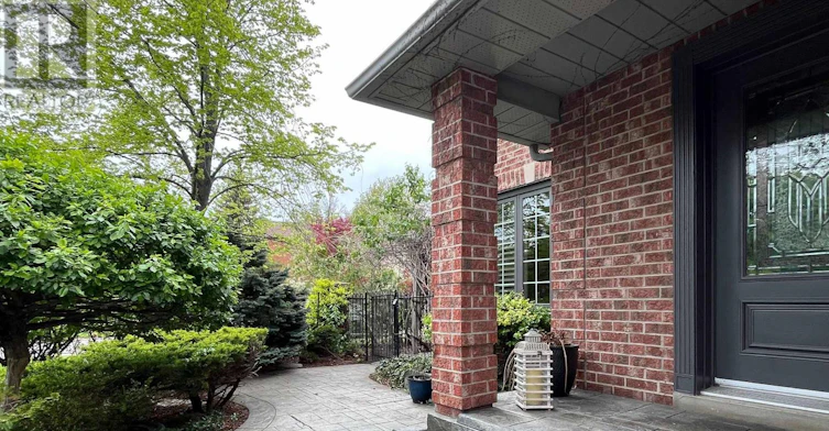 1179 Gable Drive, Oakville, ON, L6J 7N8 - 2