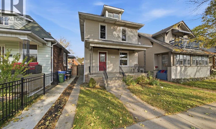 1046 Lincoln