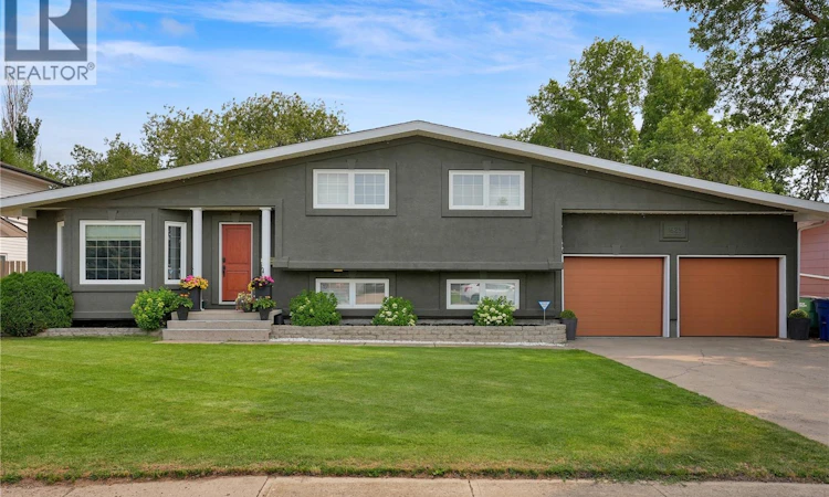 1623 General Crescent
