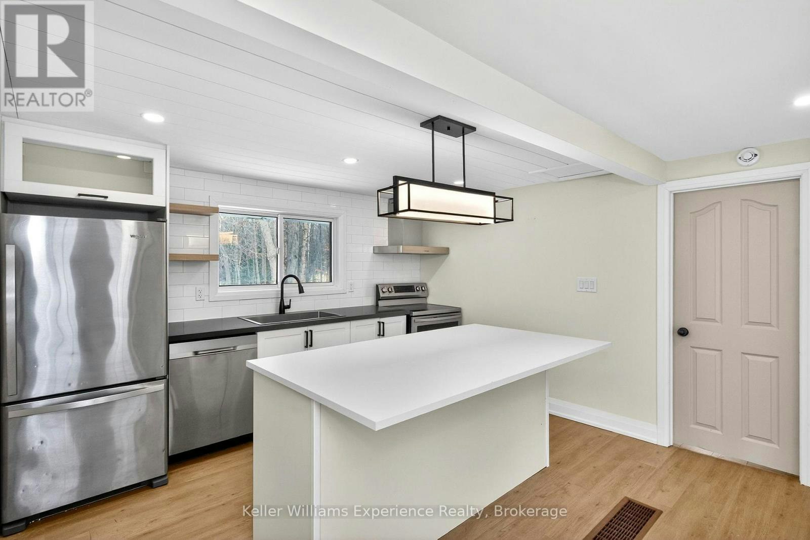 29 Nida Drive, Tiny, ON, L9M 0B3 - 4
