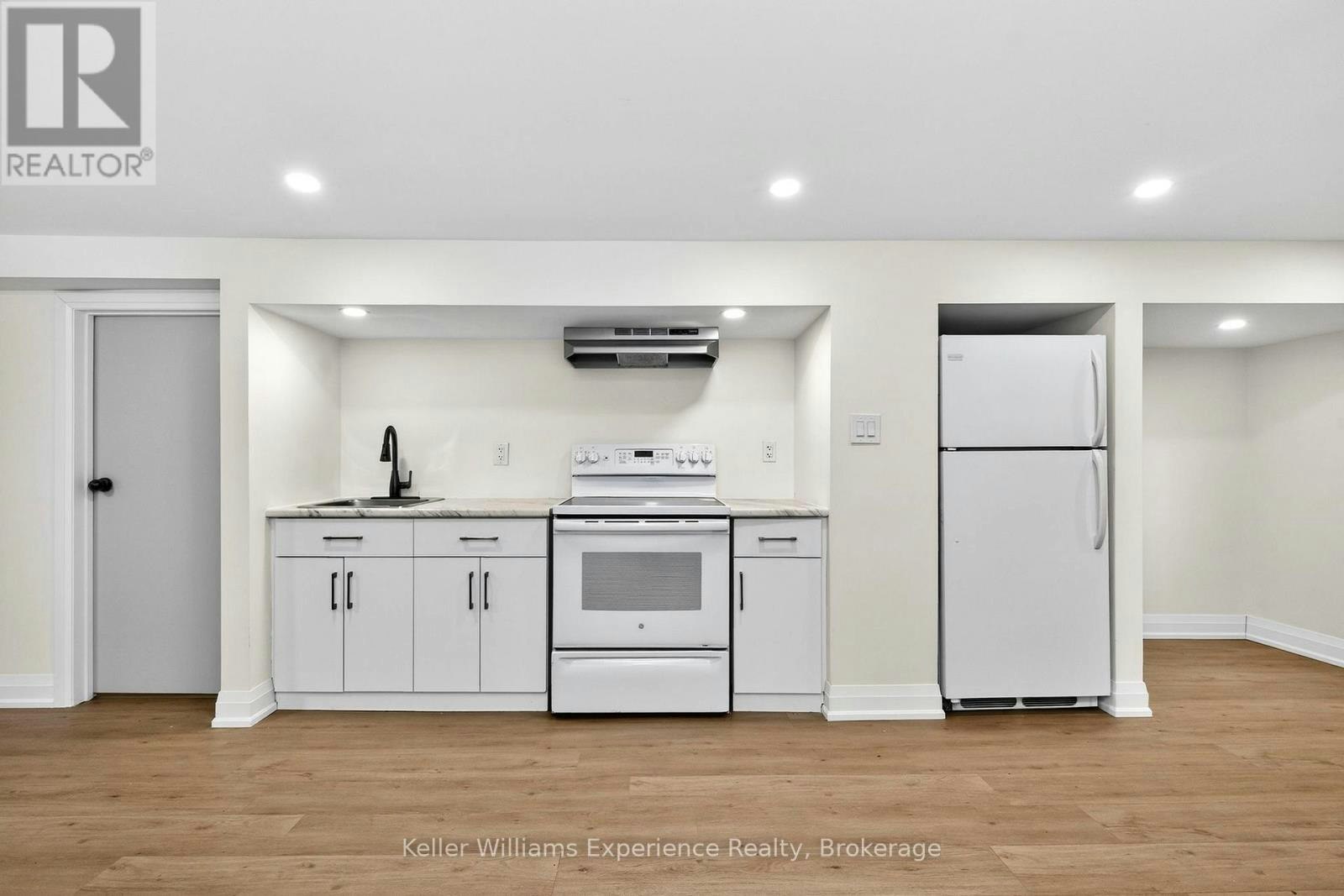 29 Nida Drive, Tiny, ON, L9M 0B3 - 29