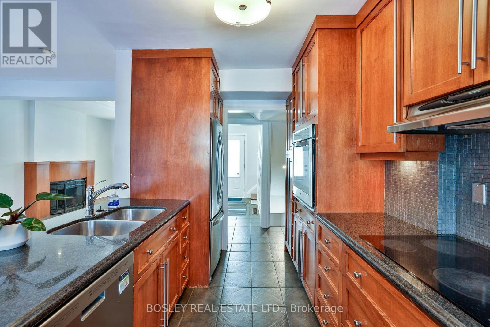 262 Briar Hill Avenue, Toronto, ON, M4R 1J2 - 10