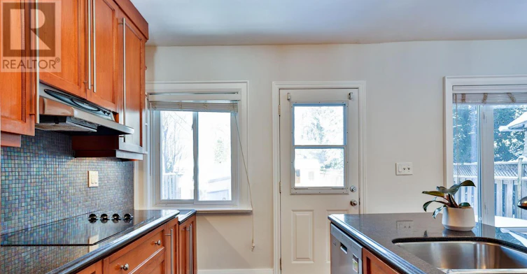 262 Briar Hill Avenue, Toronto, ON, M4R 1J2 - 11