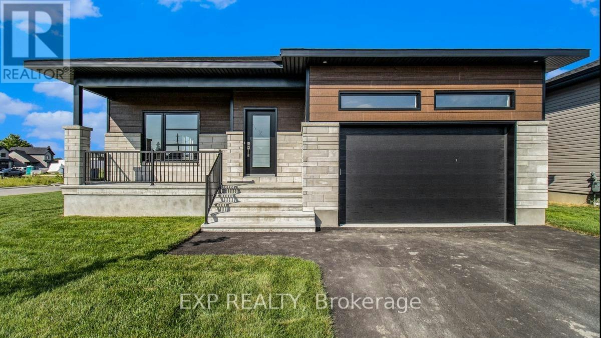 25 Mayer Street, Limoges, ON, K0A 2M0