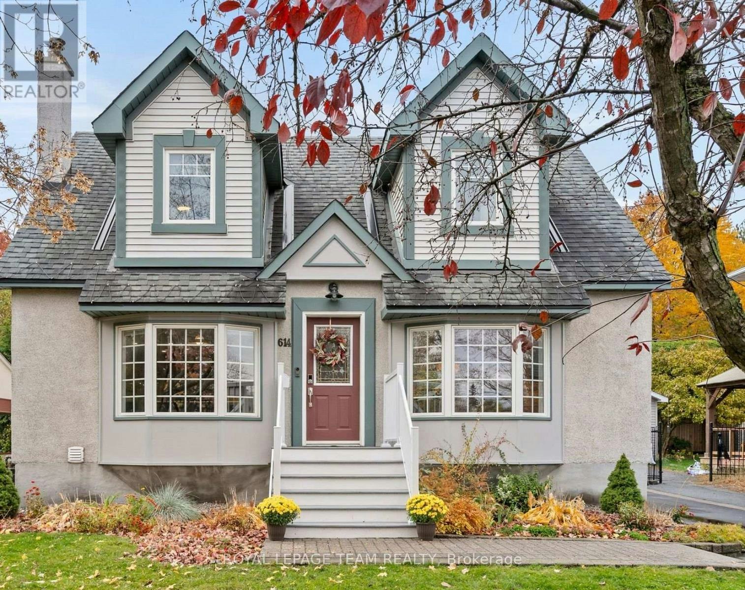 614 Golden Avenue, Ottawa, ON, K2A 2G1