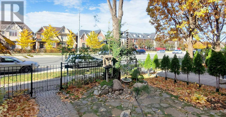 3552 Eglinton Avenue W, Mississauga, ON, L5M 7C4 - 4