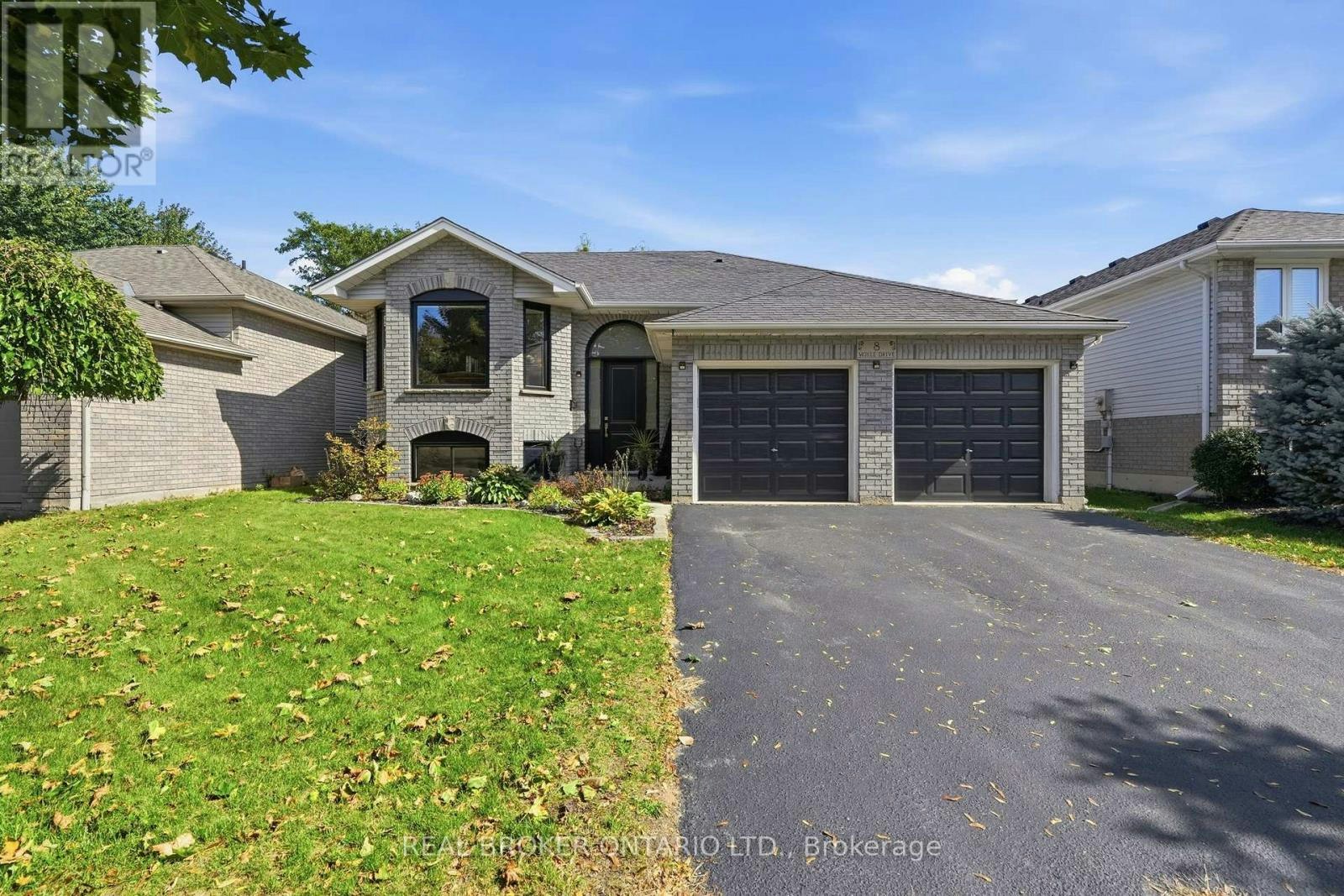 8 Moyle Drive, Brantford, ON, N3V 1E5