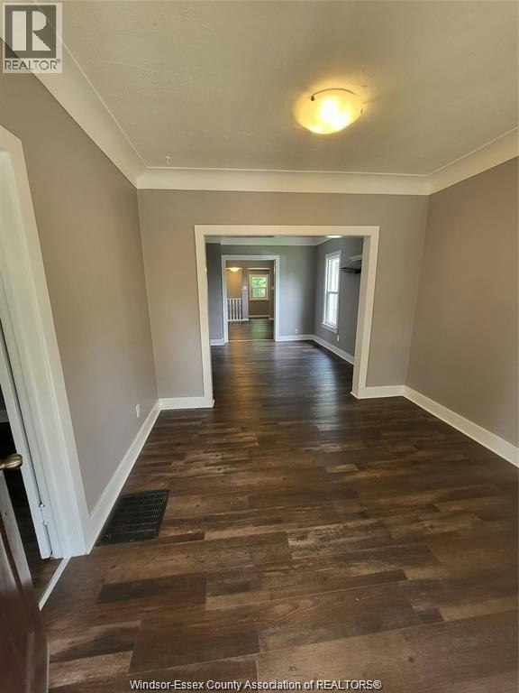 990 Bridge Avenue, Windsor, ON, N9B 2N1 - 3
