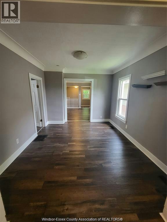 990 Bridge Avenue, Windsor, ON, N9B 2N1 - 4
