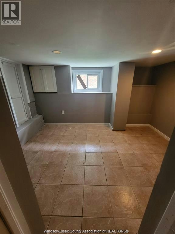 990 Bridge Avenue, Windsor, ON, N9B 2N1 - 12
